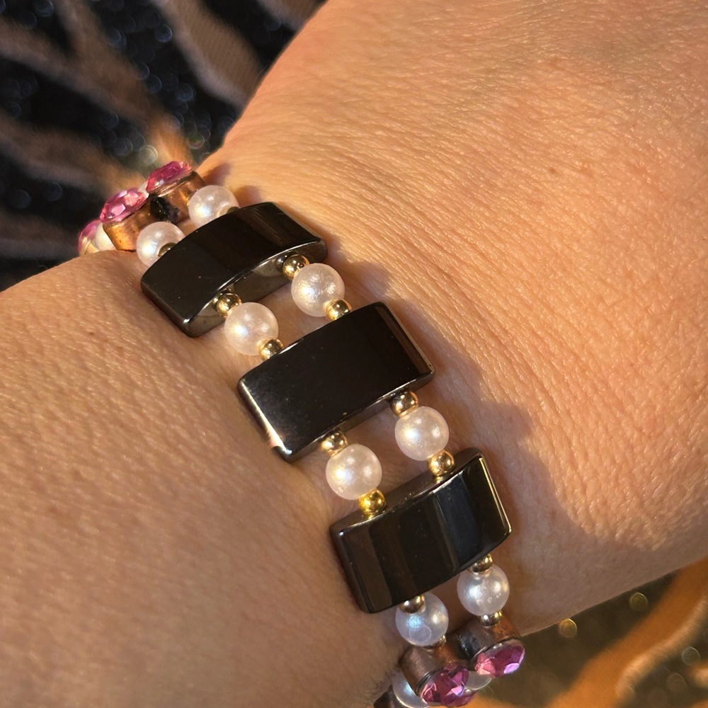 Handcrafted vintage hematite glass crystal pearl beaded bracelet